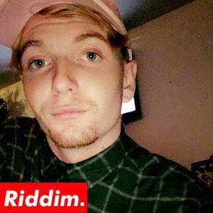 Meet your Posher, Cory